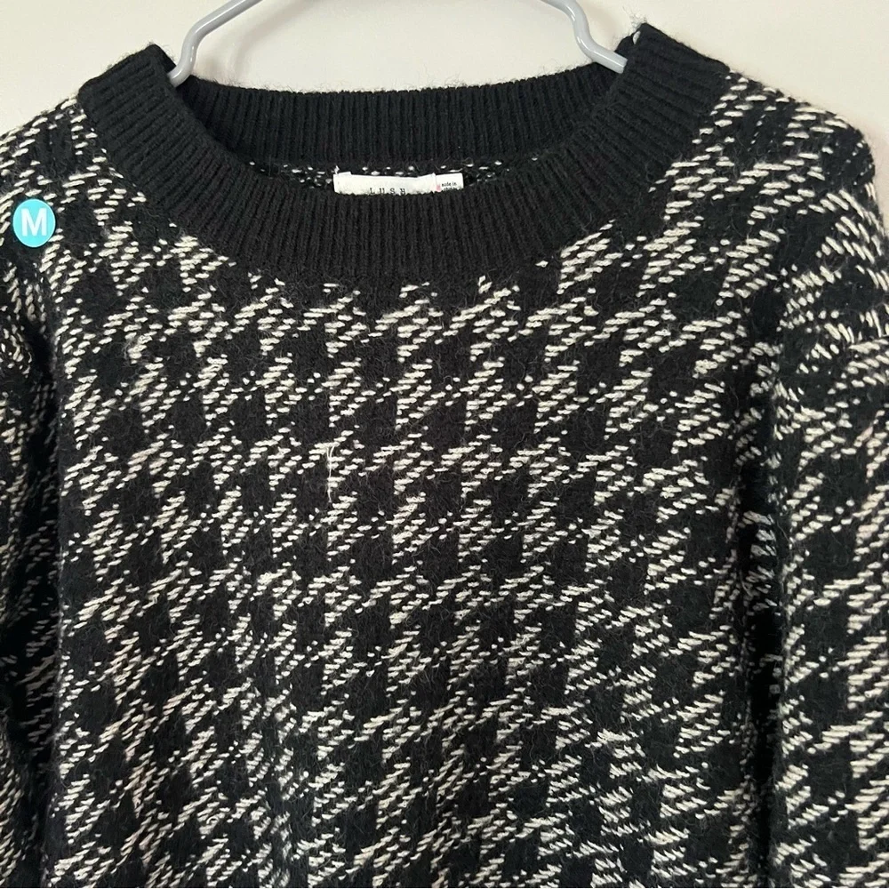 NWT Lush Houndstooth Crew Neck Sweater Medium Preppy Academia Office Career